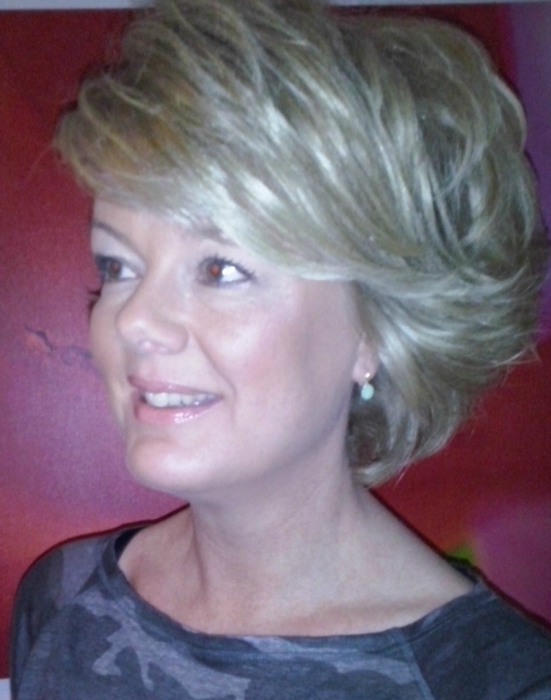 LINDA BUNSCHOTEN